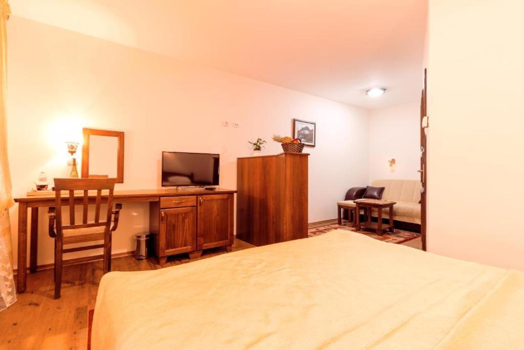 Downtown Rooms Nis Bagian luar foto