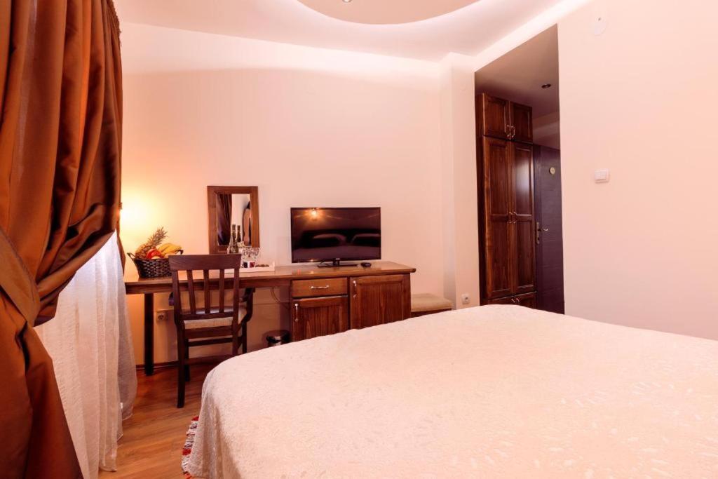 Downtown Rooms Nis Bagian luar foto