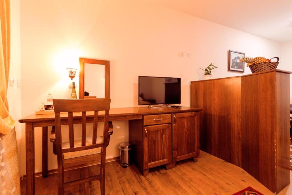 Downtown Rooms Nis Bagian luar foto