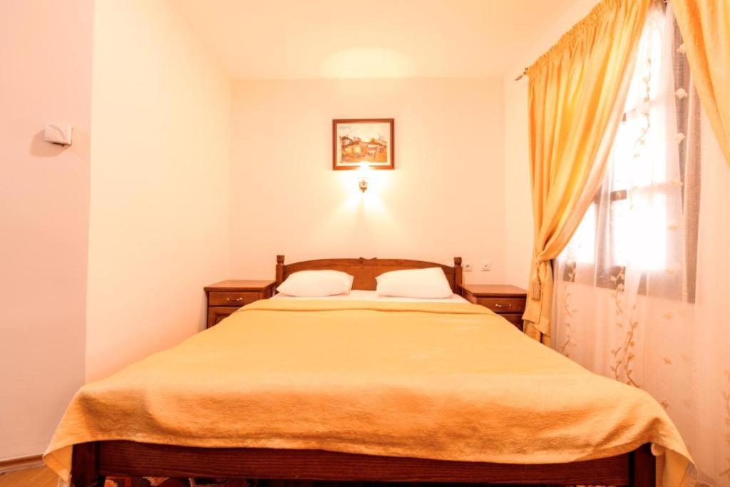 Downtown Rooms Nis Bagian luar foto
