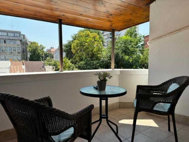 Downtown Rooms Nis Bagian luar foto
